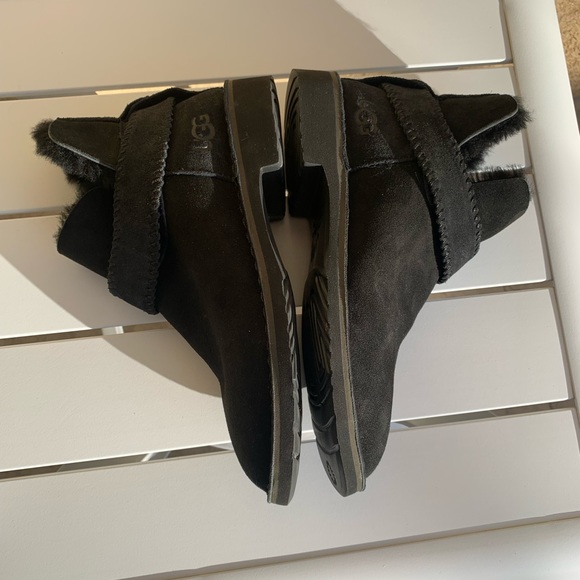 NWOT UGG black suede shearling ankle boots size 6.5 - Picture 12 of 14